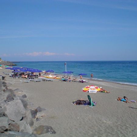 House Near The Beach Giardini-Naxos Exterior foto